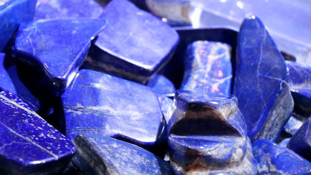 Close up of lapis lazuli stones