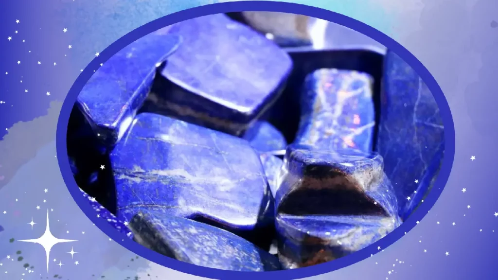 Close up of lapis lazuli crystals